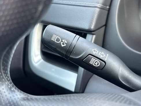 Certified 2024 GMC Terrain SLE w/ Driver Convenience Package AWD/4WD image 23