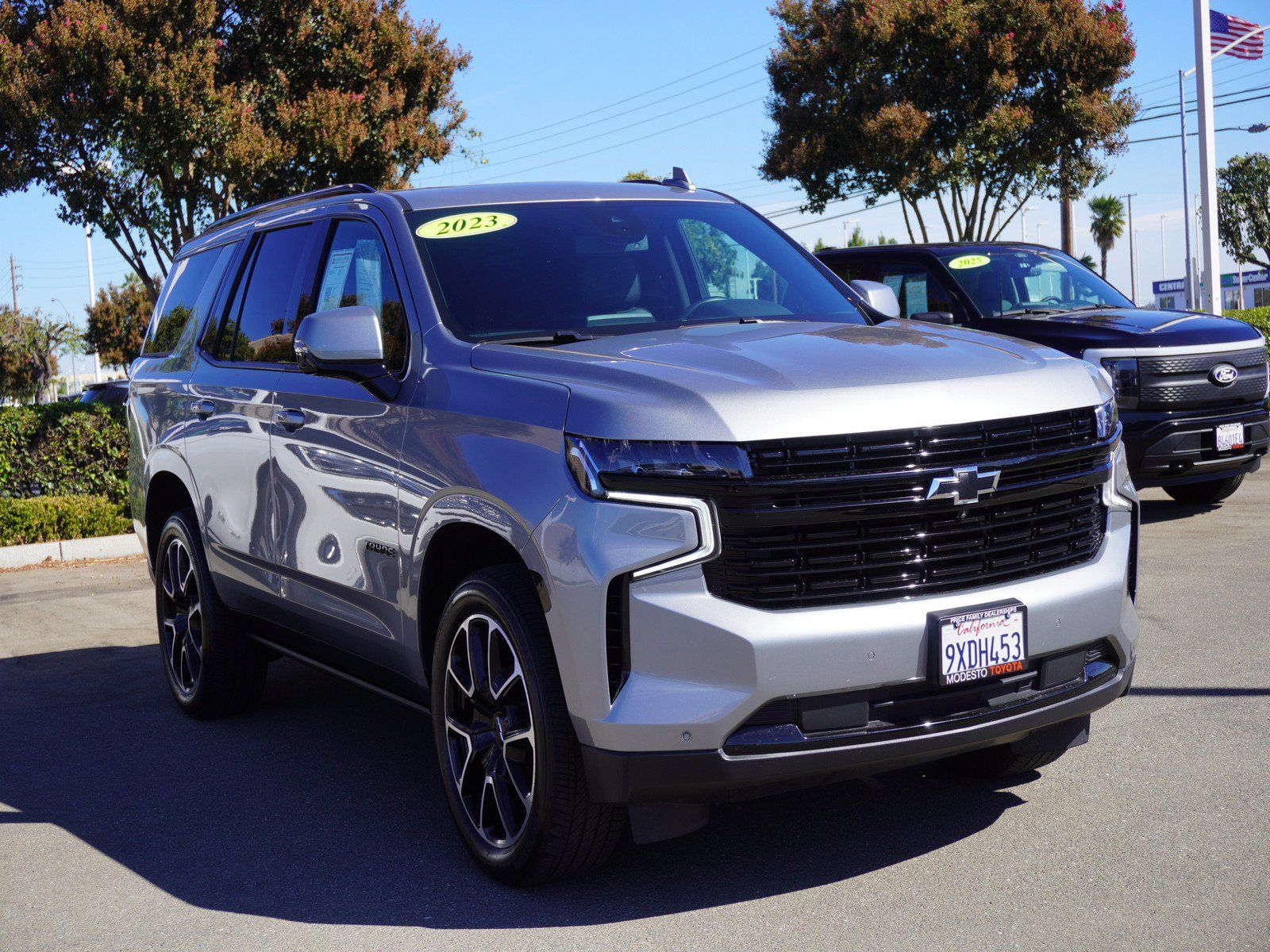 Used 2023 Chevrolet Tahoe RST w/ Sport Performance Package AWD/4WD image 1