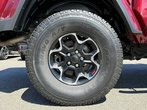 Used 2021 Jeep Gladiator Overland w/ Popular Equipment Package AWD/4WD image 29