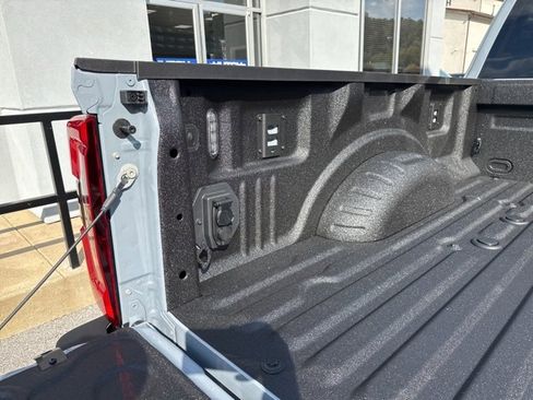 New 2026 Ford F250 Platinum image 23