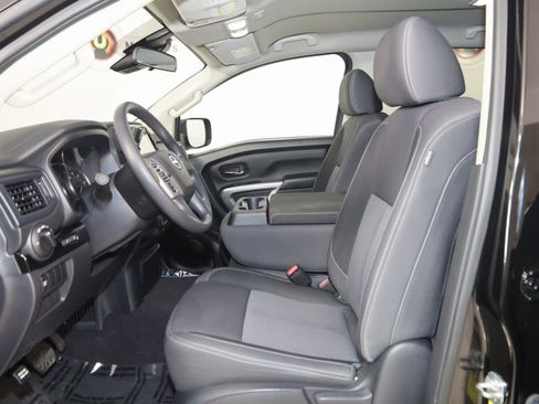 Used 2023 Nissan Titan SV w/ Accessory Utility Package image 9