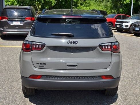 Used 2023 Jeep Compass Latitude w/ Convenience Group AWD/4WD image 7