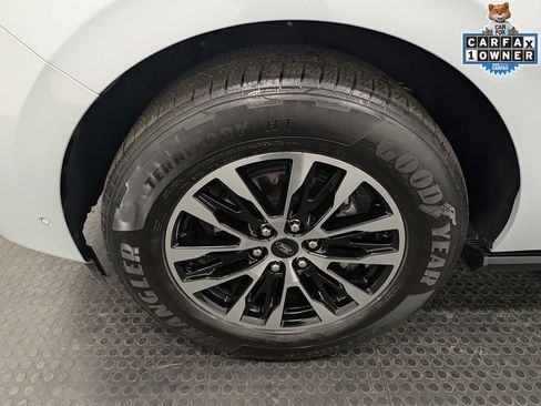Used 2025 Ford Expedition Platinum AWD/4WD image 7