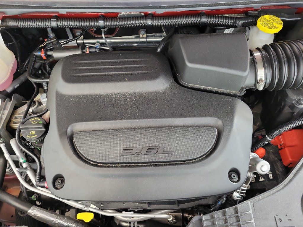 Used 2026 Chrysler Pacifica Select FWD image 10