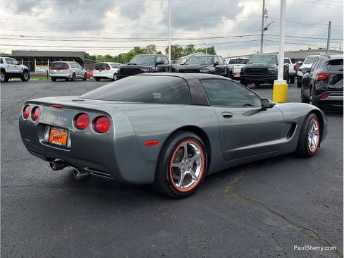 Used 2004 Chevrolet Corvette Coupe RWD image 12
