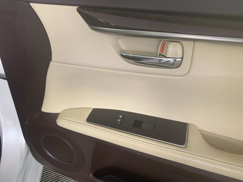 Used 2016 Lexus ES 350 w/ Premium Package w/Wood Trim image 41