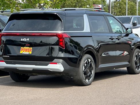New 2026 Kia Carnival EX FWD image 5