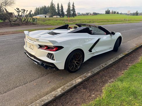 Used 2024 Chevrolet Corvette Stingray Preferred Conv w/ Z51 Performance Package image 16