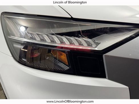 Used 2023 Audi Q8 Premium Plus w/ Premium Plus Package image 12