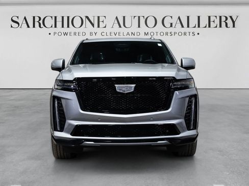 Used 2024 Cadillac Escalade V w/ LPO, ONYX Package AWD/4WD image 4