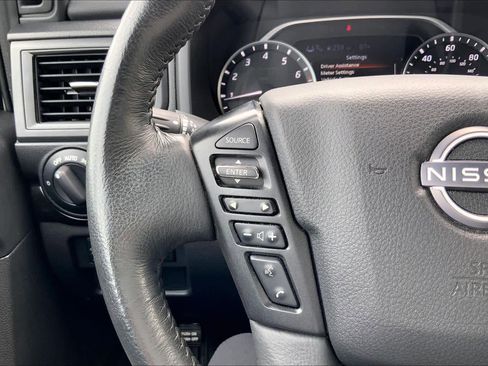 Used 2024 Nissan Titan SV RWD image 23