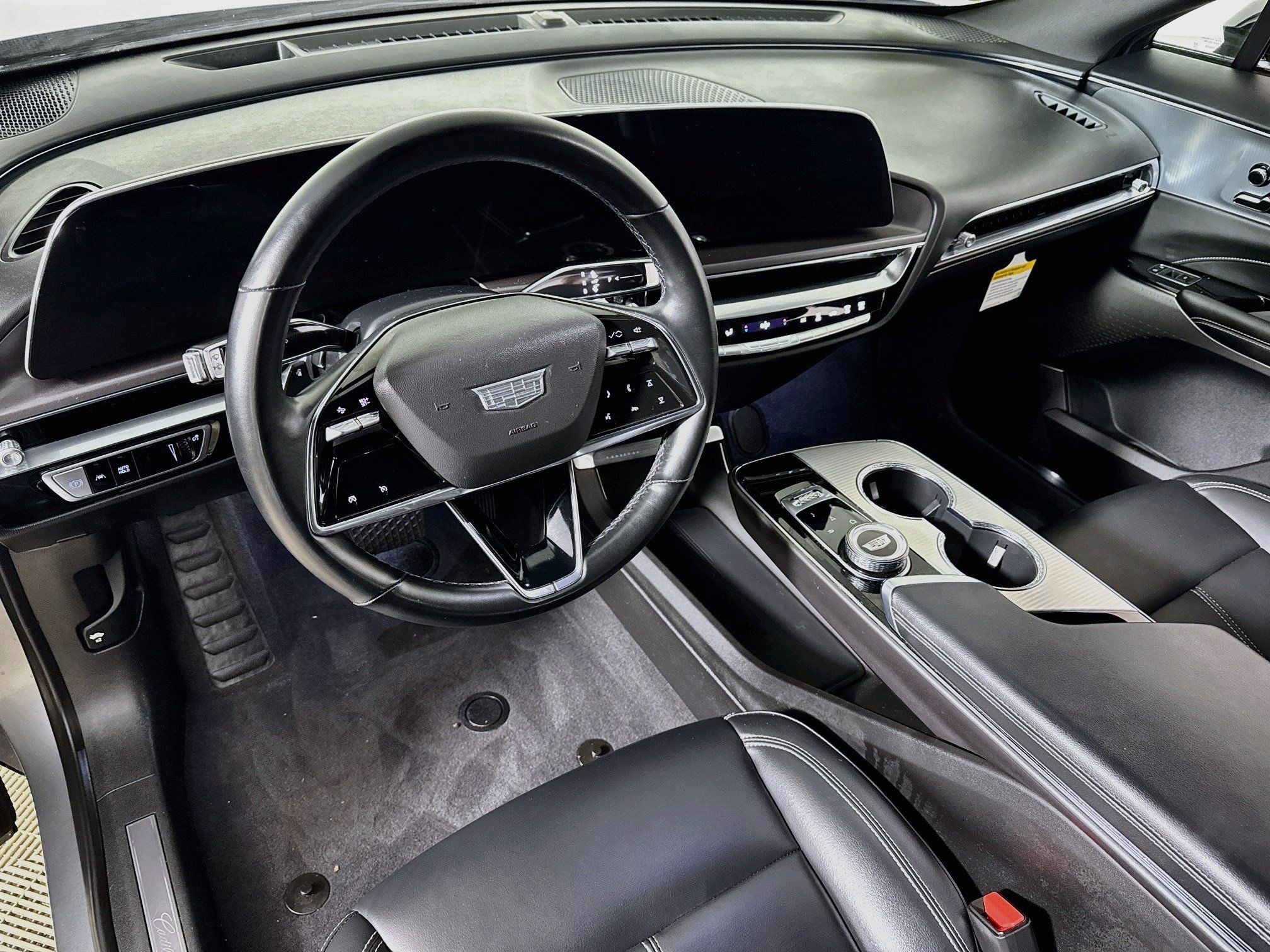 Used 2024 Cadillac Lyriq Tech w/ Driver Assist Package AWD/4WD image 12