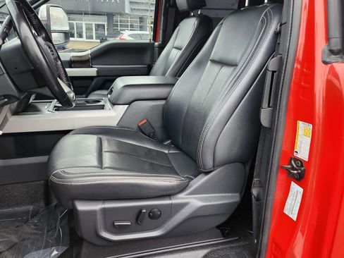 Used 2022 Ford F350 Lariat w/ Chrome Package image 21