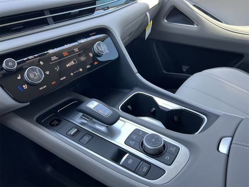 New 2026 INFINITI QX60 Luxe image 16