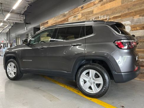 Used 2022 Jeep Compass Latitude w/ Convenience Group AWD/4WD image 16