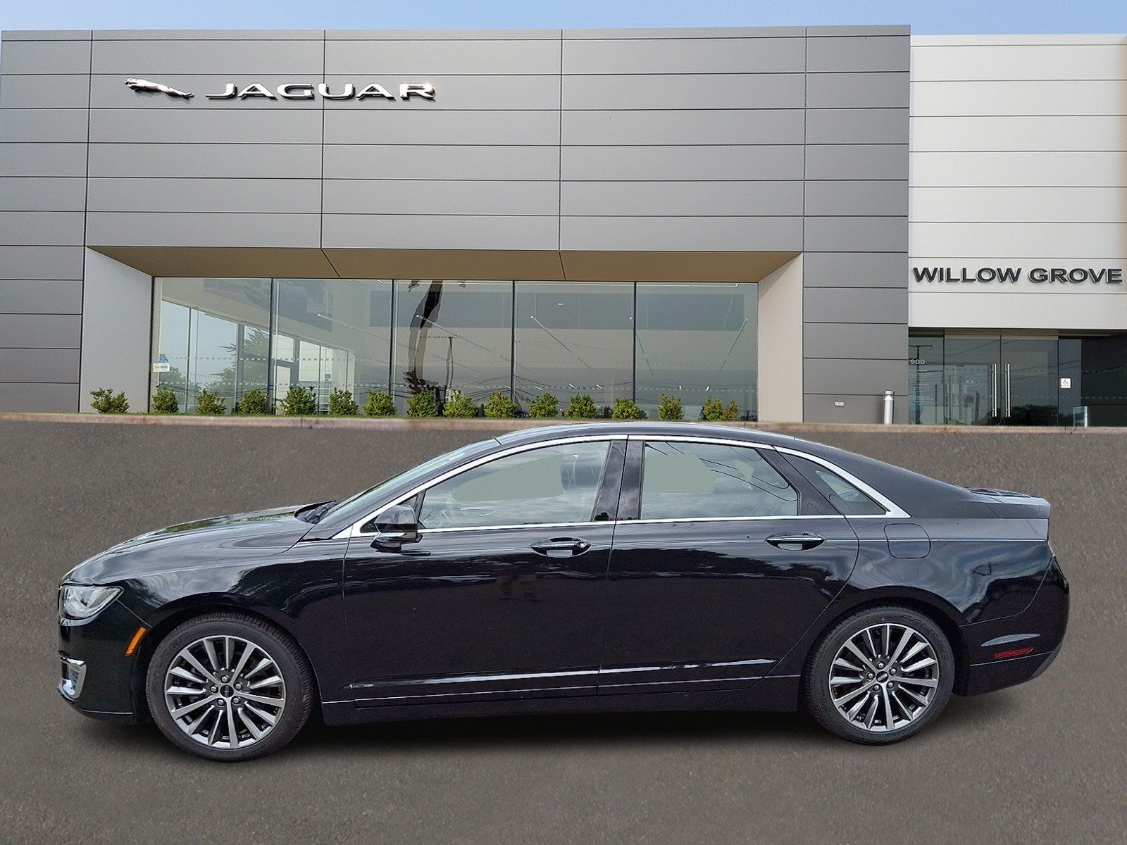 Used 2020 Lincoln MKZ FWD image 6
