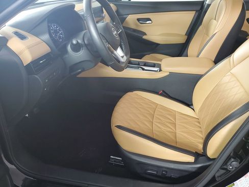 Used 2024 Nissan Sentra SV w/ SV Premium Package image 11