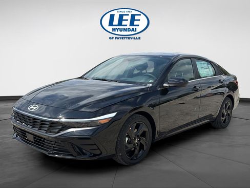 New 2026 Hyundai Elantra SEL Sport FWD image 7