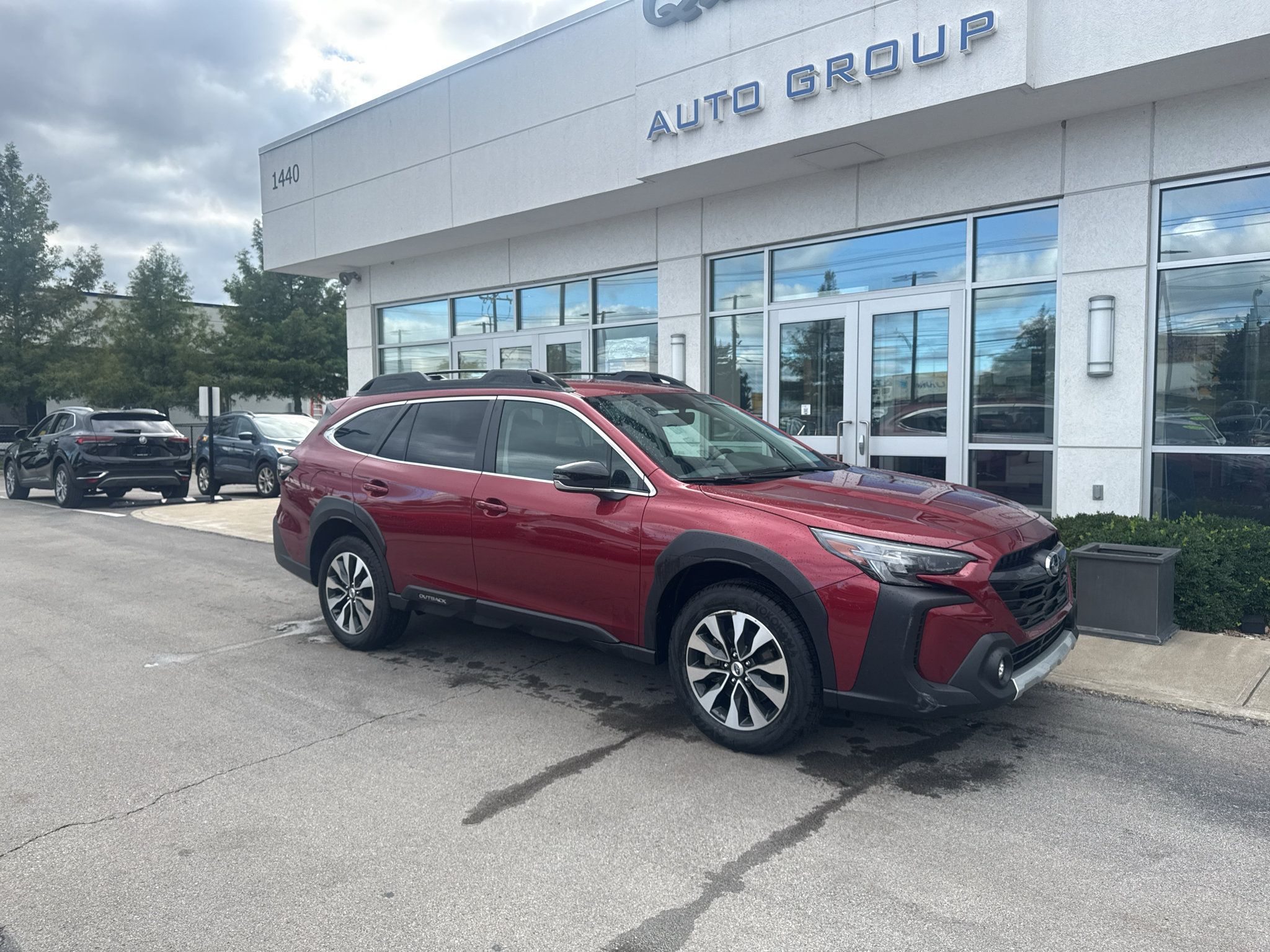 Used 2024 Subaru Outback Limited AWD/4WD image 1