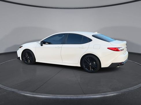 Used 2025 Toyota Camry SE FWD image 6