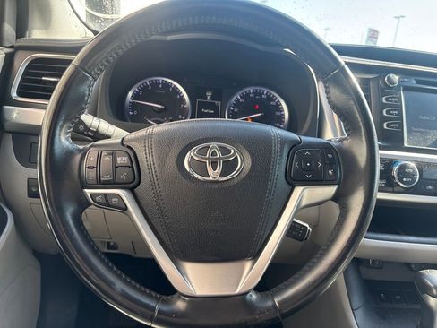 Used 2016 Toyota Highlander XLE image 20