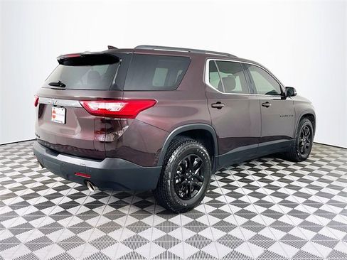 Certified 2021 Chevrolet Traverse LT w/ LPO, Blackout Package image 9