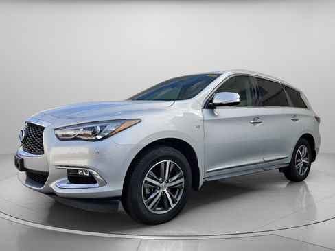 Used 2020 INFINITI QX60 Luxe w/ Essential Package image 2