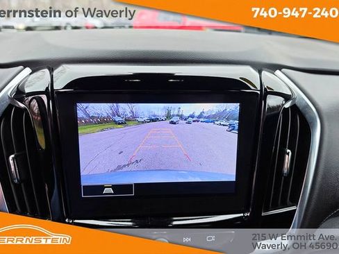 Used 2023 Chevrolet Traverse LT image 18