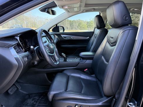 Used 2017 Cadillac XT5 Luxury w/ Driver Awareness Package image 34