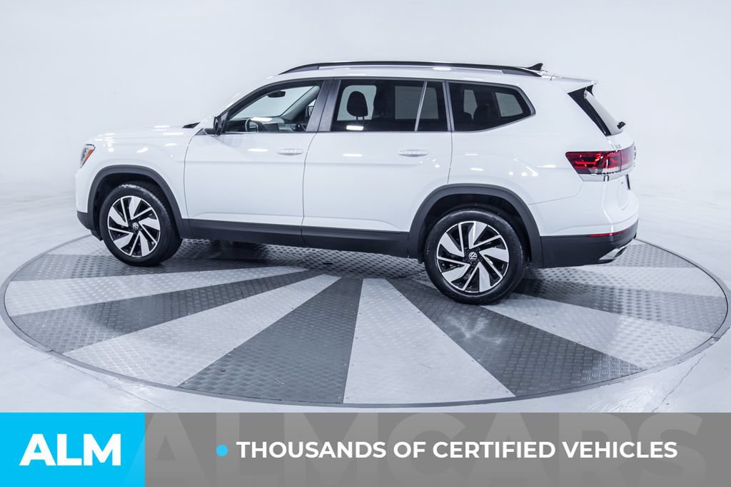 Used 2025 Volkswagen Atlas SE FWD image 4