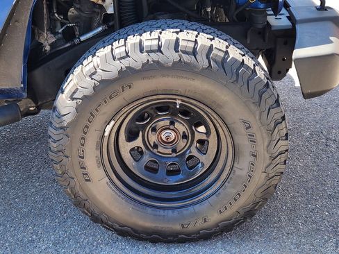 Used 2010 Jeep Wrangler Unlimited Sport AWD/4WD image 15