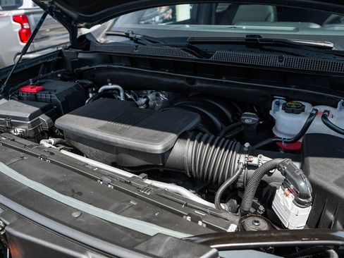 New 2026 Chevrolet Suburban Z71 w/ Comfort Package AWD/4WD image 7