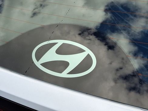 New 2026 Hyundai Tucson SE image 5