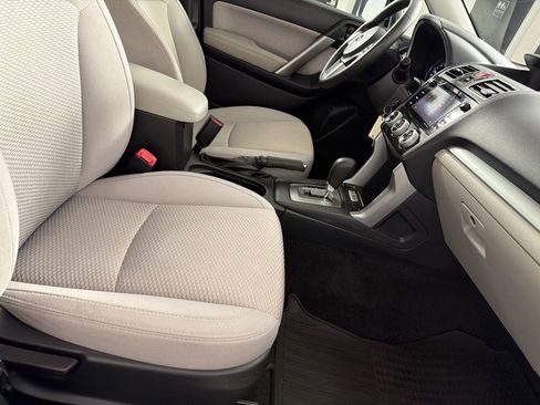 Used 2018 Subaru Forester 2.5i Premium AWD/4WD image 23