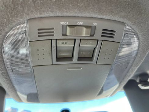Used 2013 Toyota Corolla LE w/ Premium Pkg FWD image 22