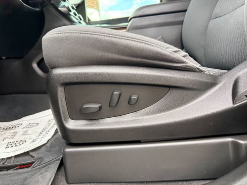 Used 2019 Chevrolet Tahoe LS AWD/4WD image 17