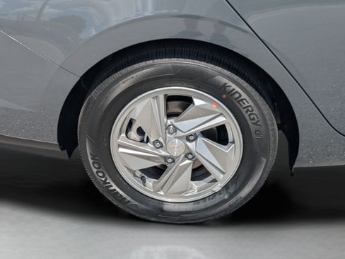 New 2026 Hyundai Elantra SE FWD image 13