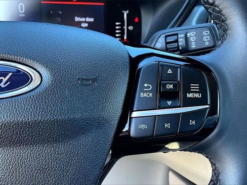 Used 2023 Ford Escape SE image 19