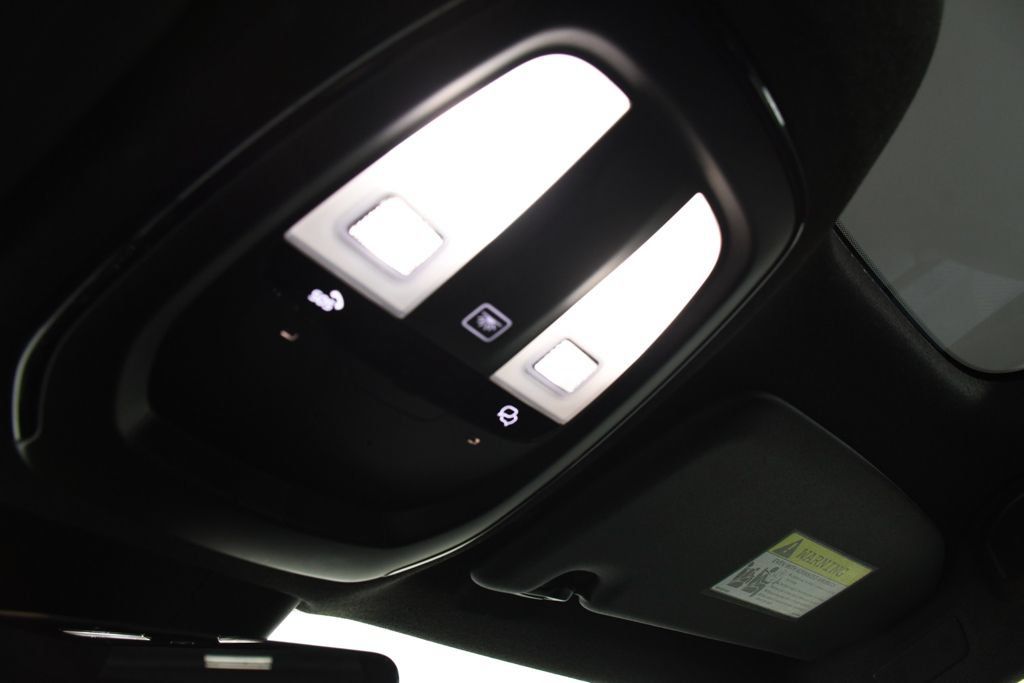 Used 2023 Volvo C40 Recharge Core AWD/4WD image 35