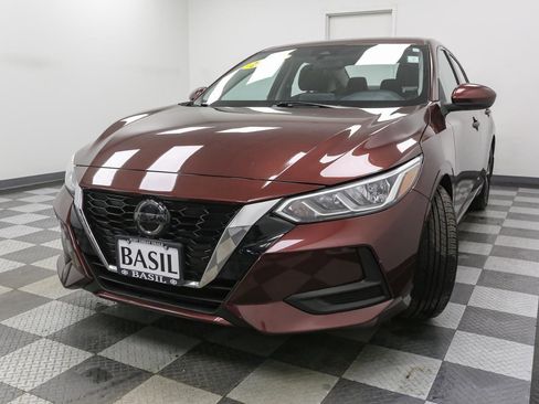 Used 2021 Nissan Sentra SV image 4