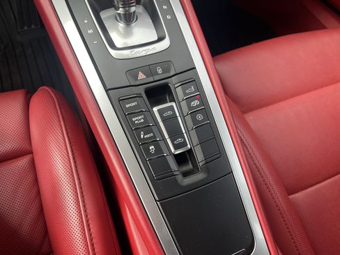 Used 2015 Porsche 911 Targa 4S image 35