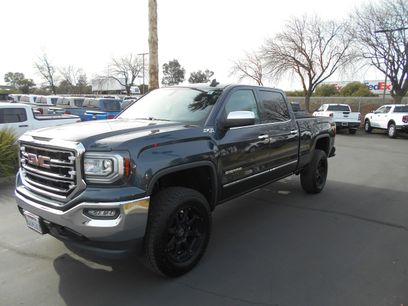 Used 2017 GMC Sierra 1500 SLT w/ SLT Premium Package