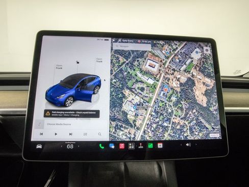 Used 2022 Tesla Model Y Long Range AWD/4WD image 25