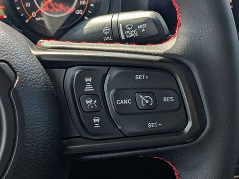 Used 2024 Jeep Gladiator Rubicon AWD/4WD image 24