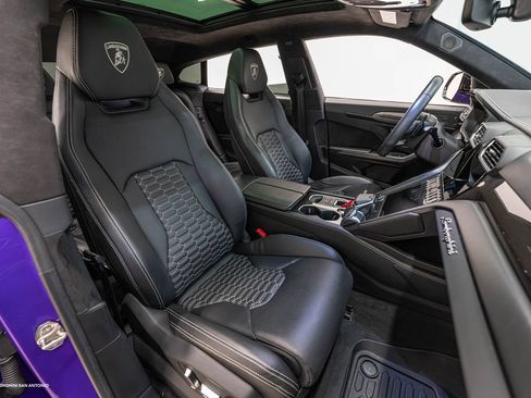 Used 2022 Lamborghini Urus AWD/4WD image 24