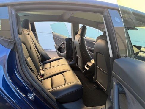 Used 2023 Tesla Model 3 Standard Range image 14