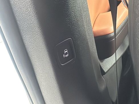 New 2026 Kia Carnival EX FWD image 40