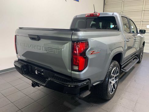 Used 2024 Chevrolet Colorado Z71 w/ Z71 Convenience Package 2 image 3