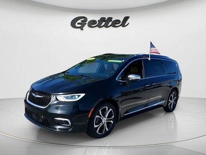 Used 2022 Chrysler Pacifica Pinnacle