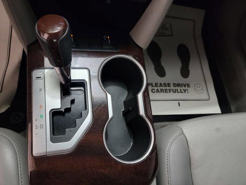 Used 2013 Toyota Camry XLE image 37